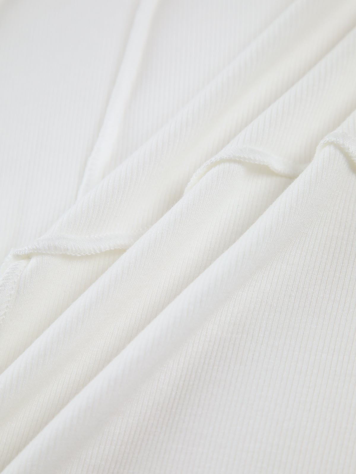 Aiga Modernas Top ar Garām Piedurknēm - Elegance and Comfort for Every Occasion