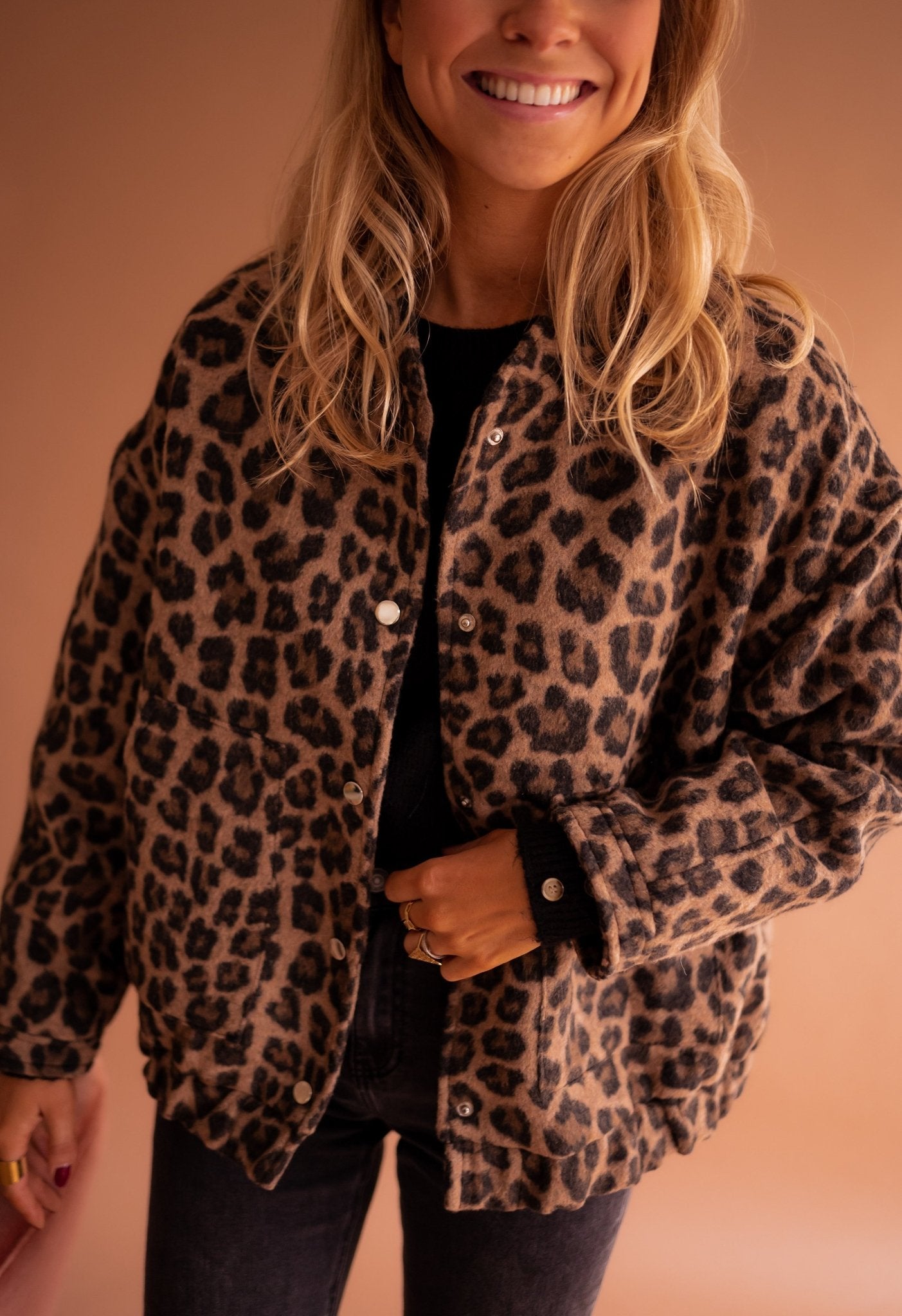 Aureta | Modes jaka - Élégance et style pour toutes les occasions