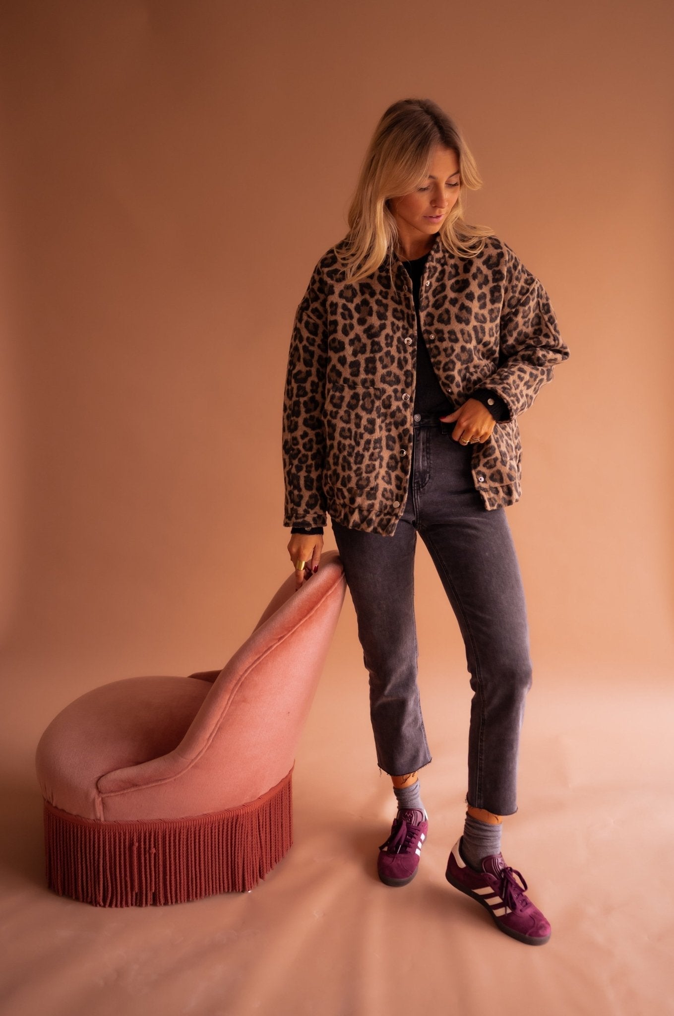 Aureta | Modes jaka - Élégance et style pour toutes les occasions