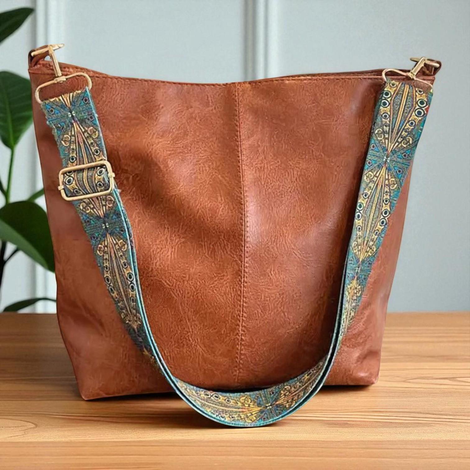Elenas Vintage Šarms | Eleganta vintage ādas pleca soma