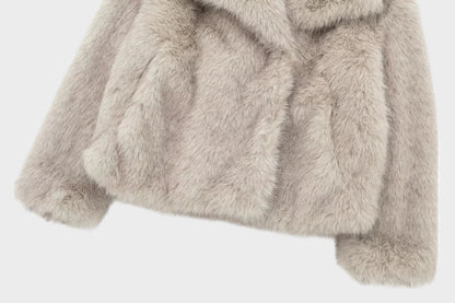 Stilīga Solveiga Mākslīgās kažokādas jaka – silta un eleganta ziemas apģērbu izvēle