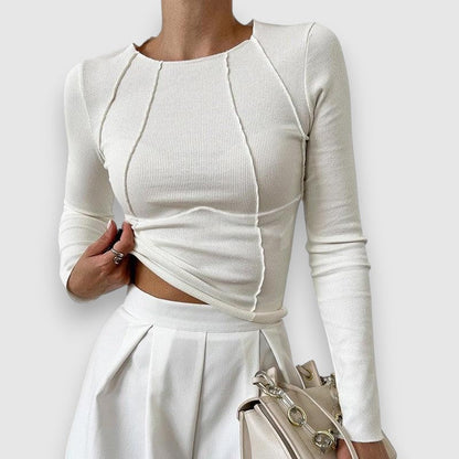Aiga Modernas Top ar Garām Piedurknēm - Elegance and Comfort for Every Occasion